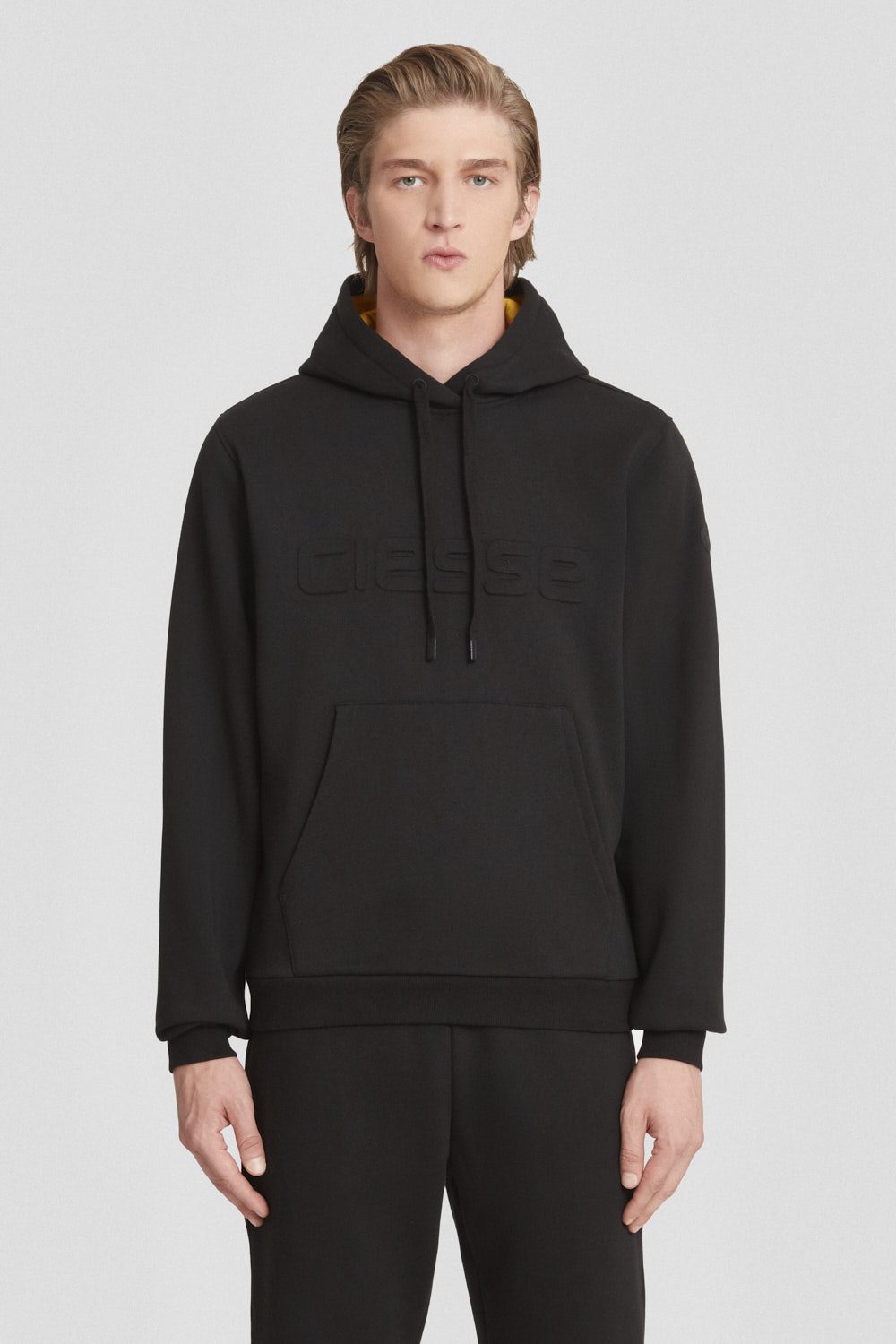 Felpa basica nera con logo in rilievo