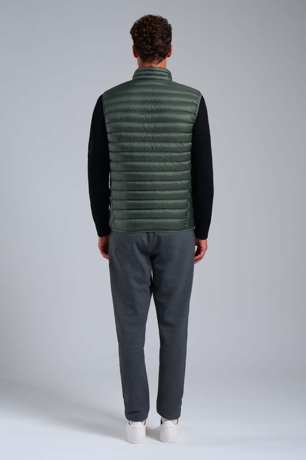 ASTOR2.0_GILET800FILLPOWER_233CFMV20049N0210D24342A6XP_6291.jpg ASTOR2.0 GILET800FILLPOWER 233CFMV20049N0210D24342A6XP 6291