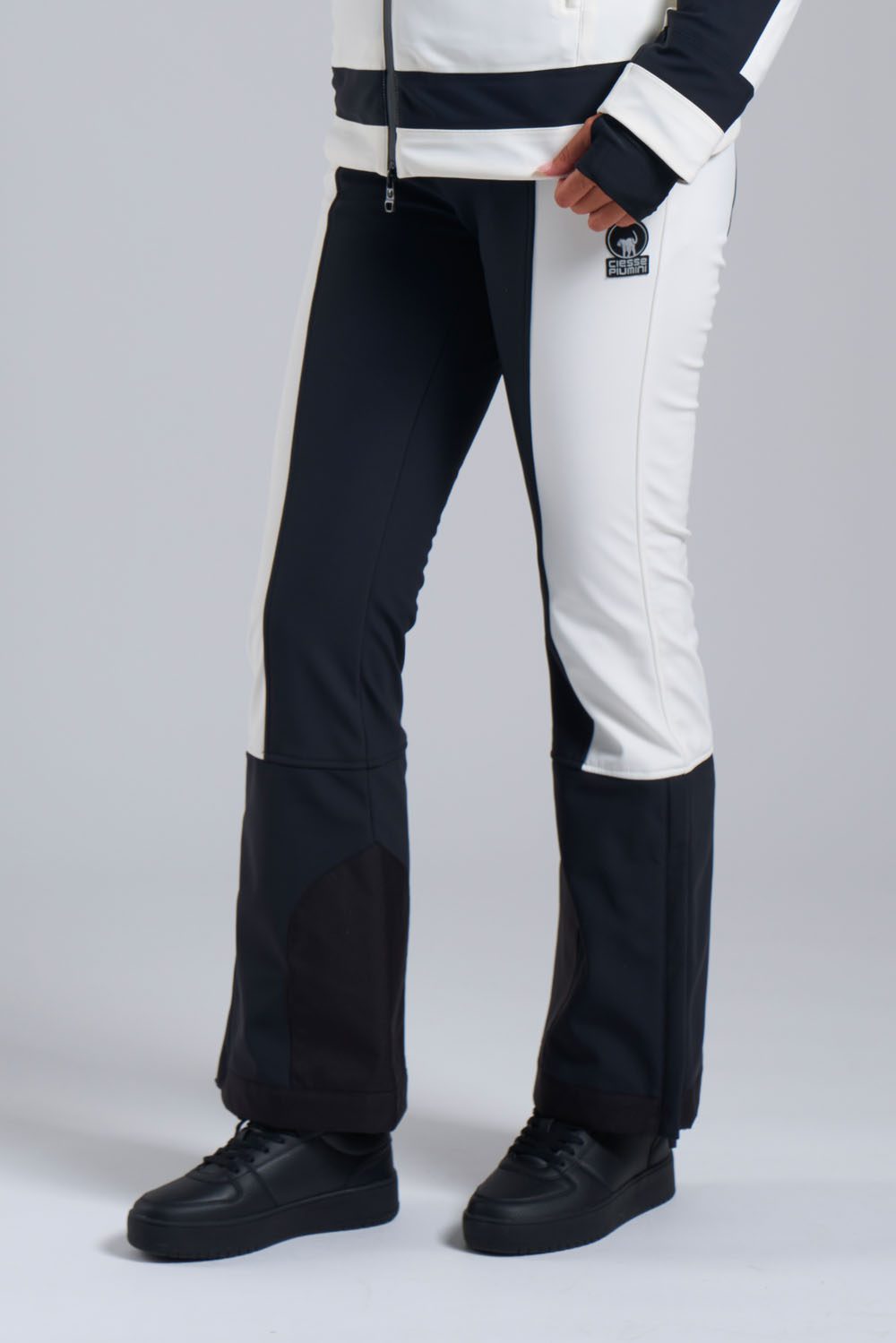 Blanca_115_Blancapant_206_1354.jpg Blanca 115 Blancapant 206 1354