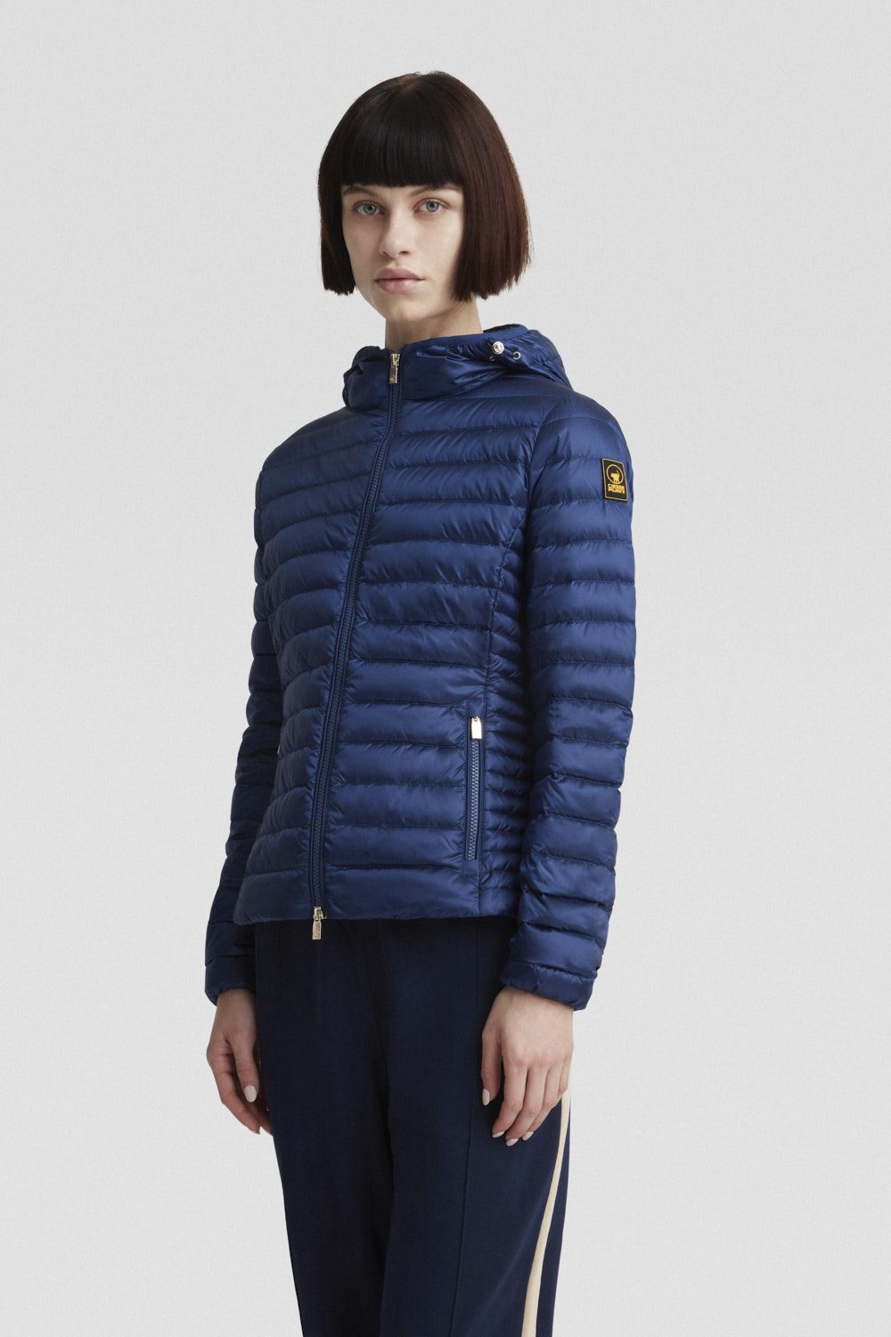 CARRIE-_Piumini-leggeri_205CFWJ00178N1C10D334XXP_Indossato_2.jpg CARRIE Piumini leggeri 205CFWJ00178N1C10D334XXP Indossato 2