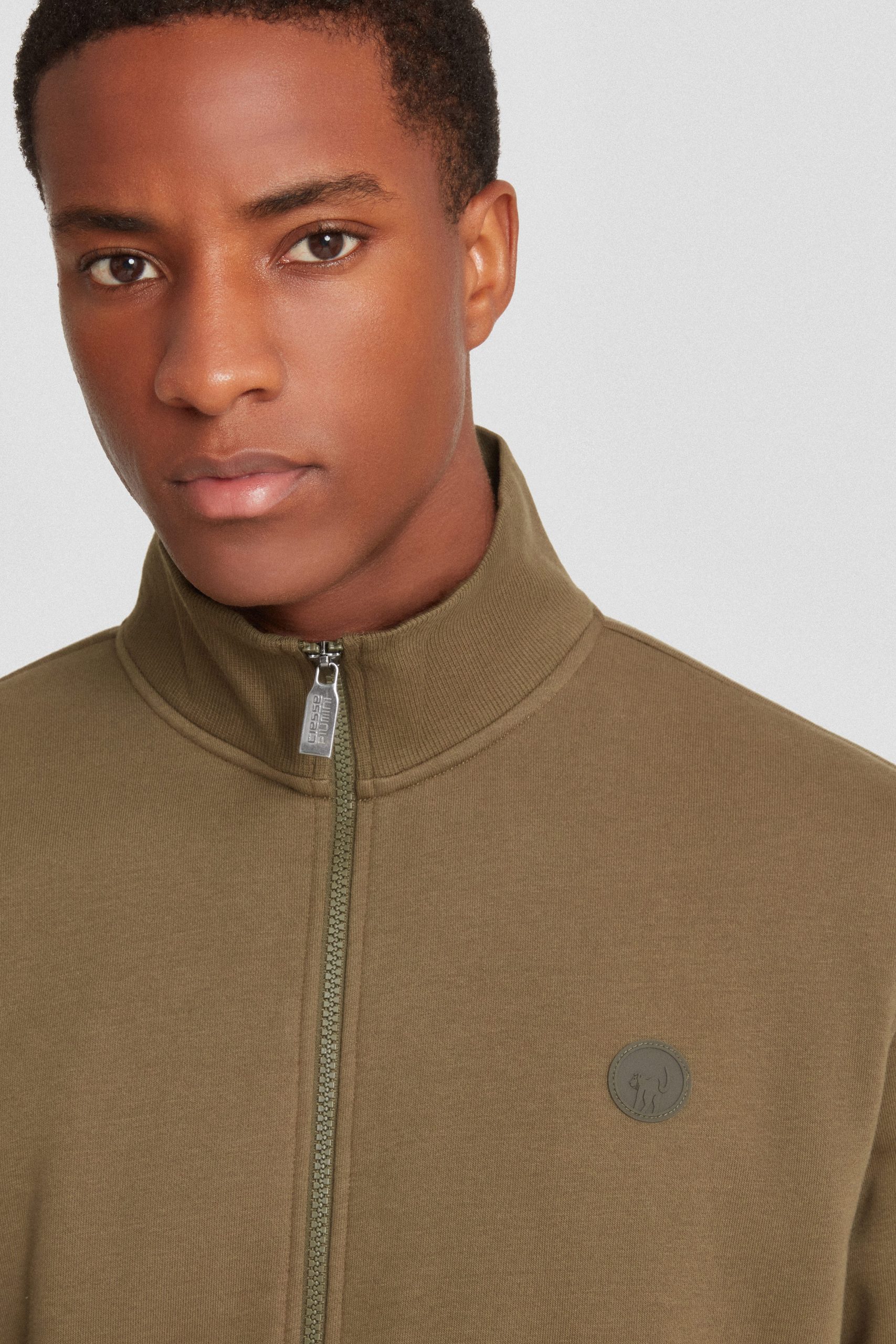 DARIAN 253CPMF28570C0P40X427XXP 4 scaled