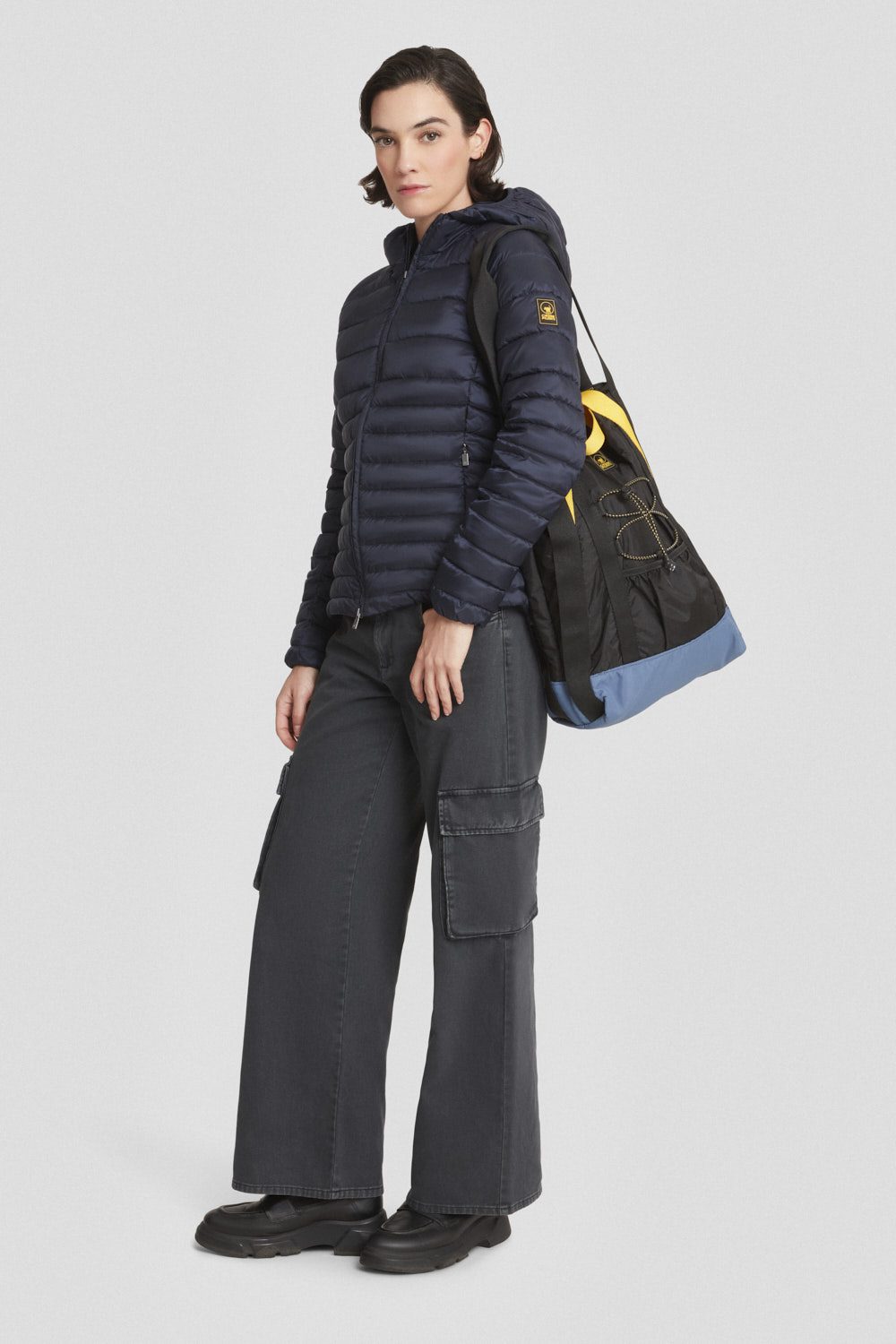 Piumino corto blu trapuntato