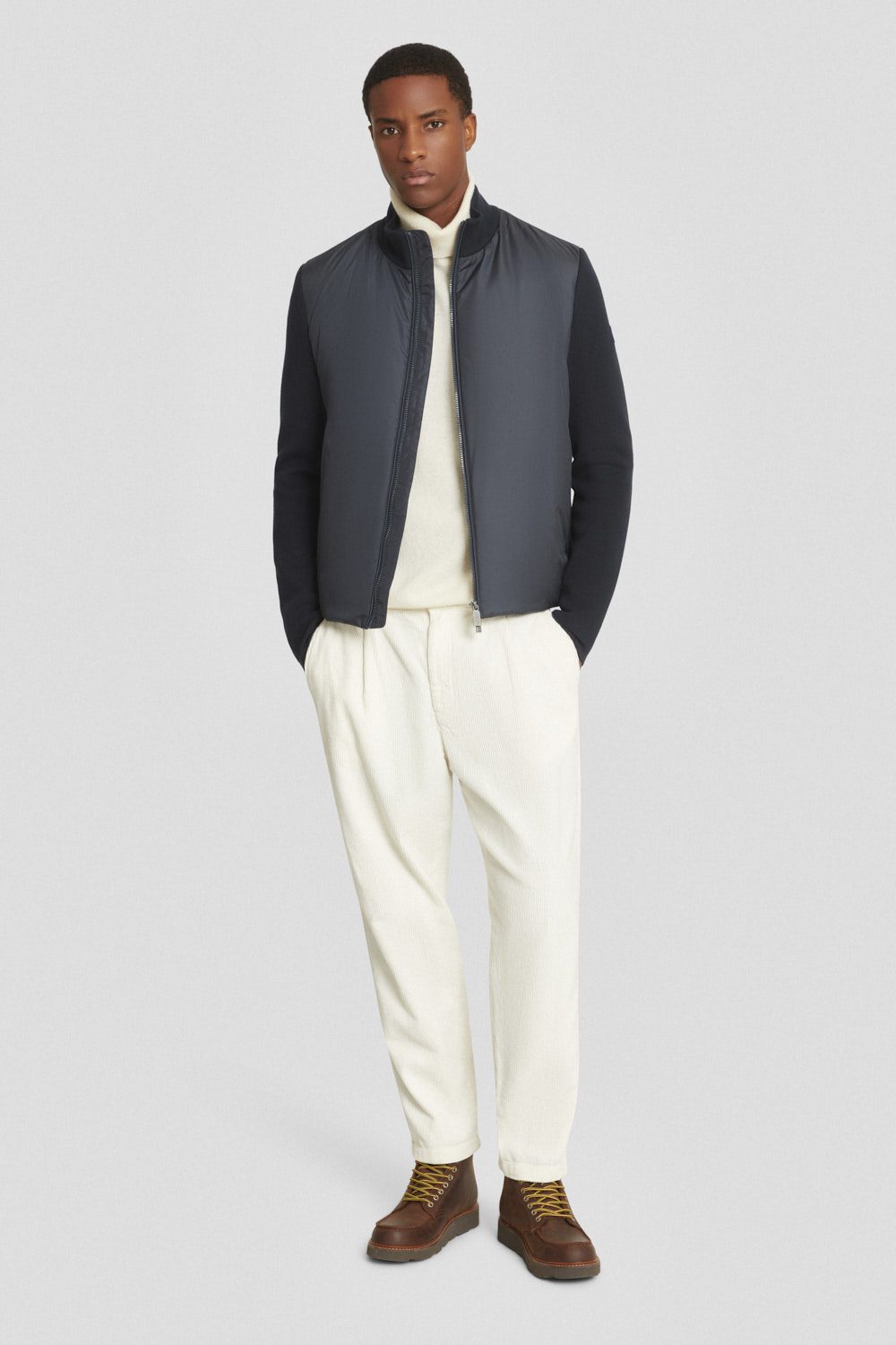 Giacca leggera blu con maniche in maglia