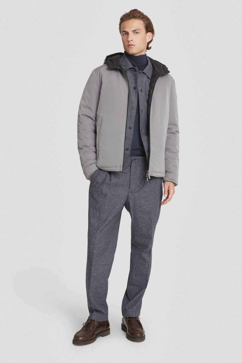 Piumino corto grigio reversibile