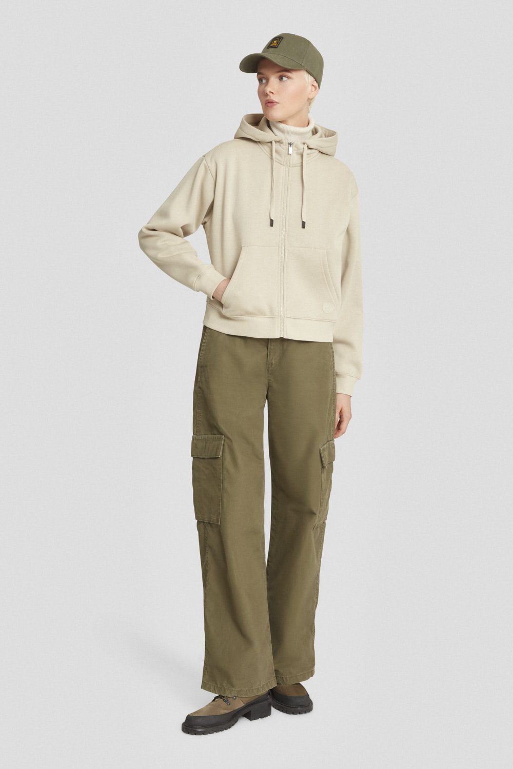 ILARY 253CPWF53089C0P40X70TXXP 1