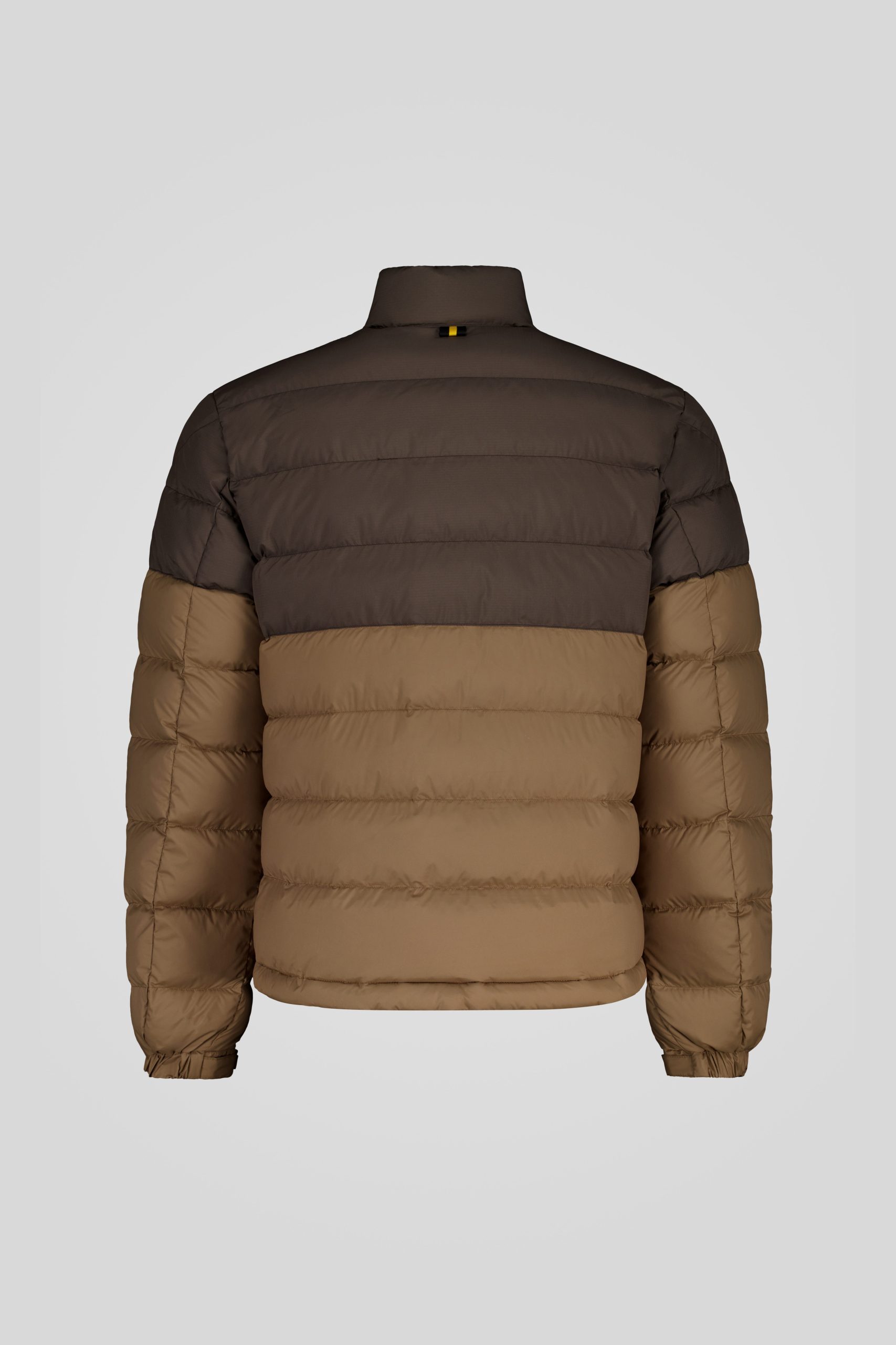 IURI 253CFMJ28541 P7N11D 71AMXP Back TIFF 1 1 scaled