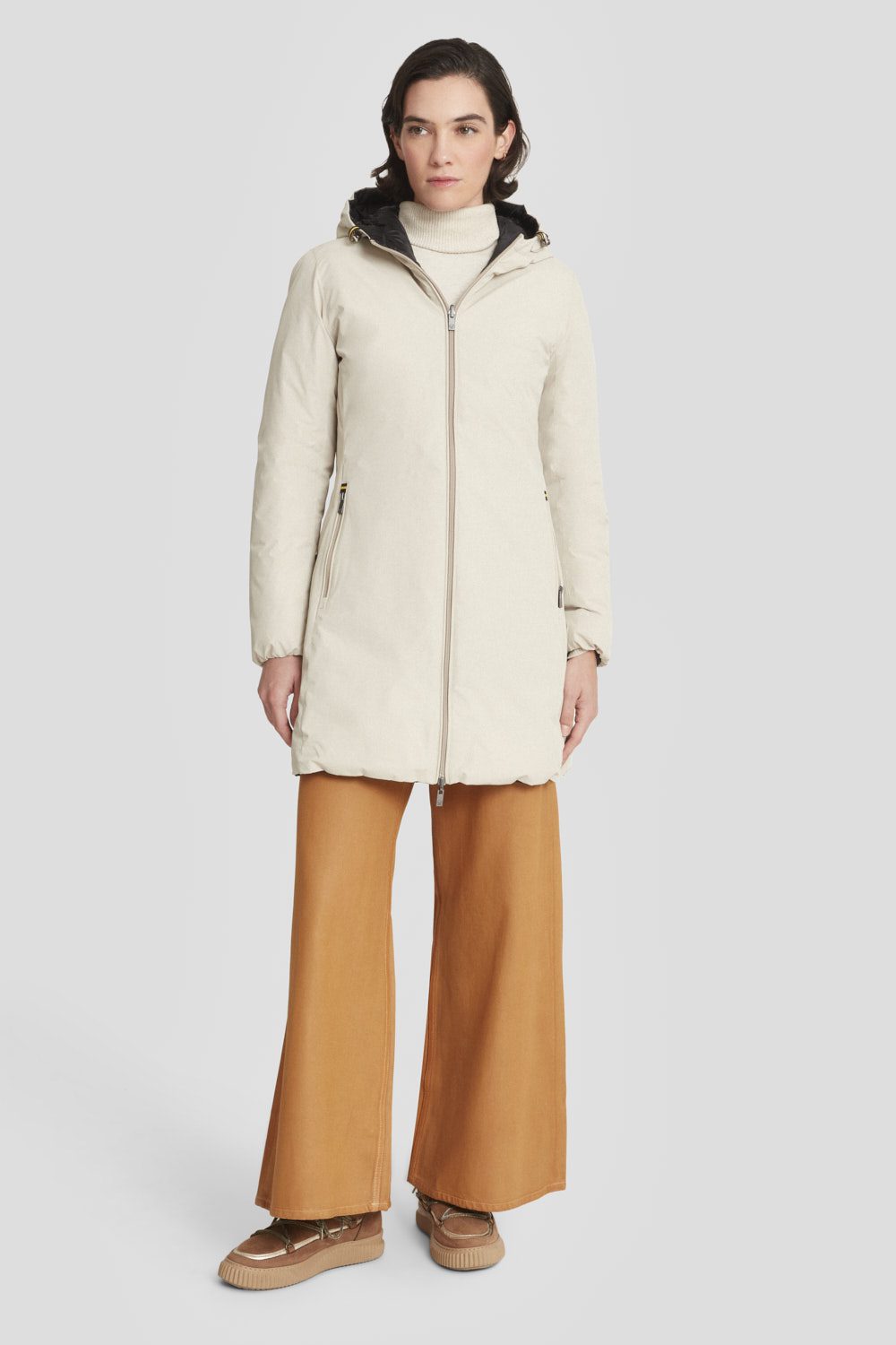 Piumino reversibile beige/nero con cappuccio