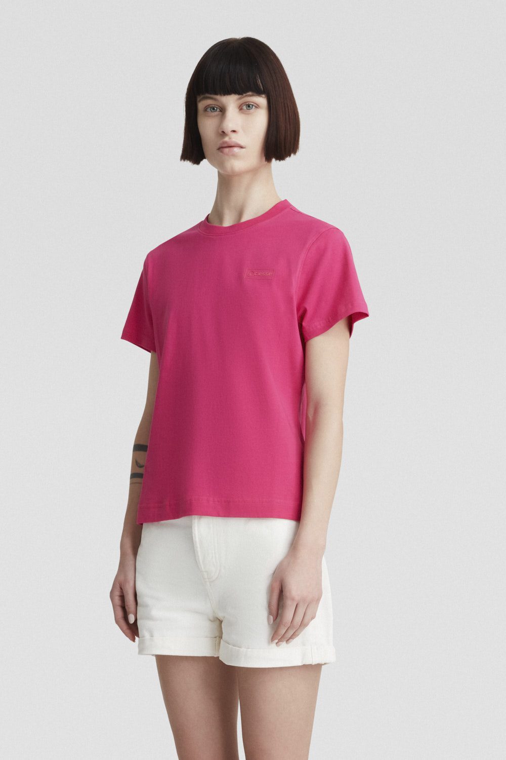 LARIN2.0 T shirt 255CPWT02743 C0E40X 81VXXX 2 1