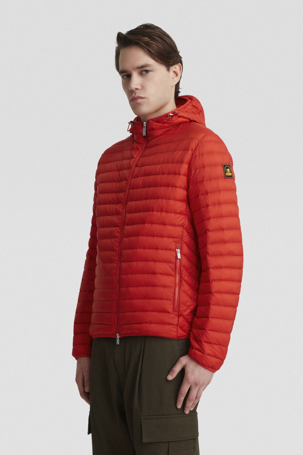 LARRY-3.0-_Piumini-leggeri_255CFMJ00126N0210D691XXP_Indossato_2.jpg LARRY 3.0 Piumini leggeri 255CFMJ00126N0210D691XXP Indossato 2