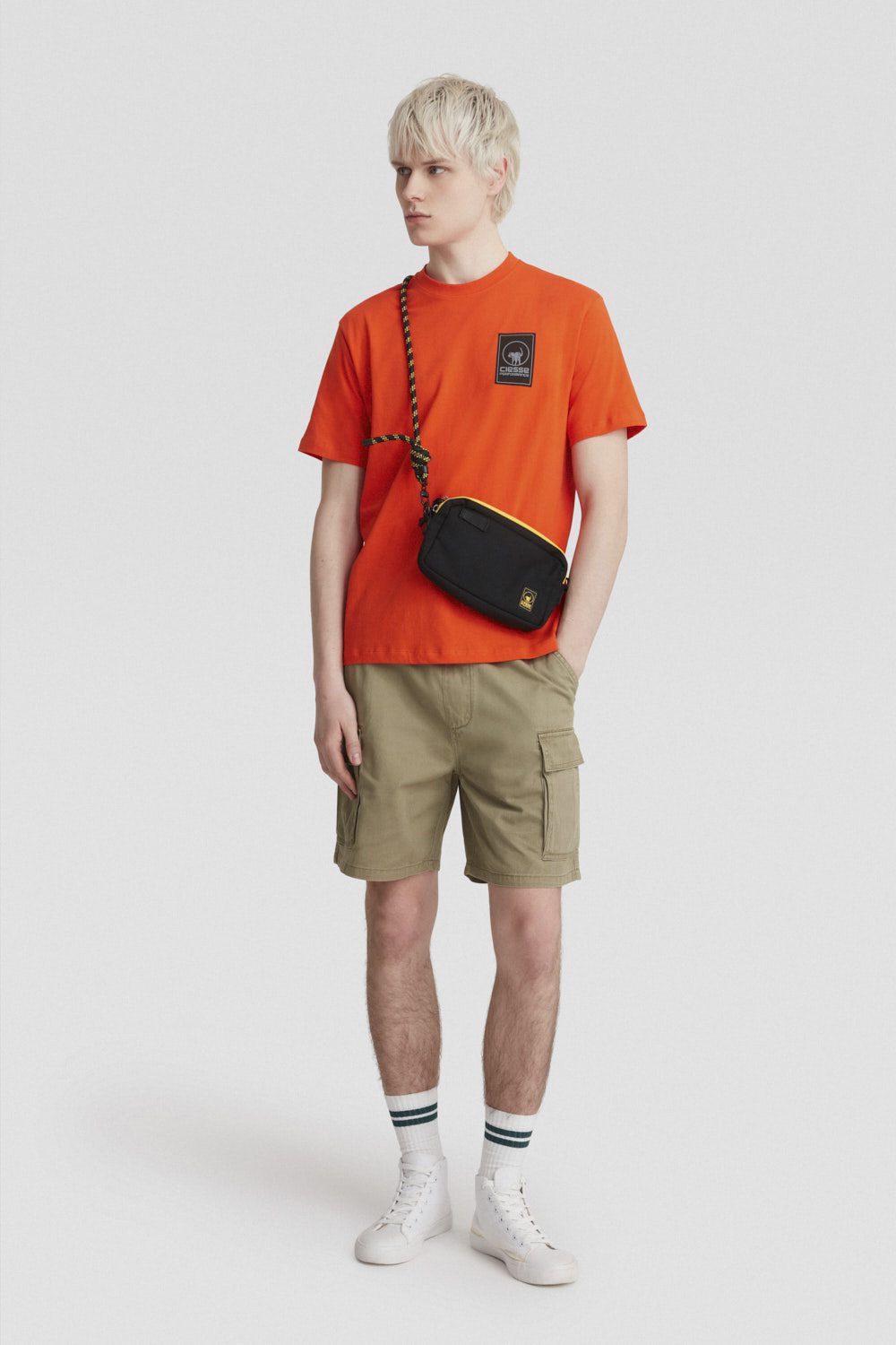 T-shirt girocollo in cotone arancione