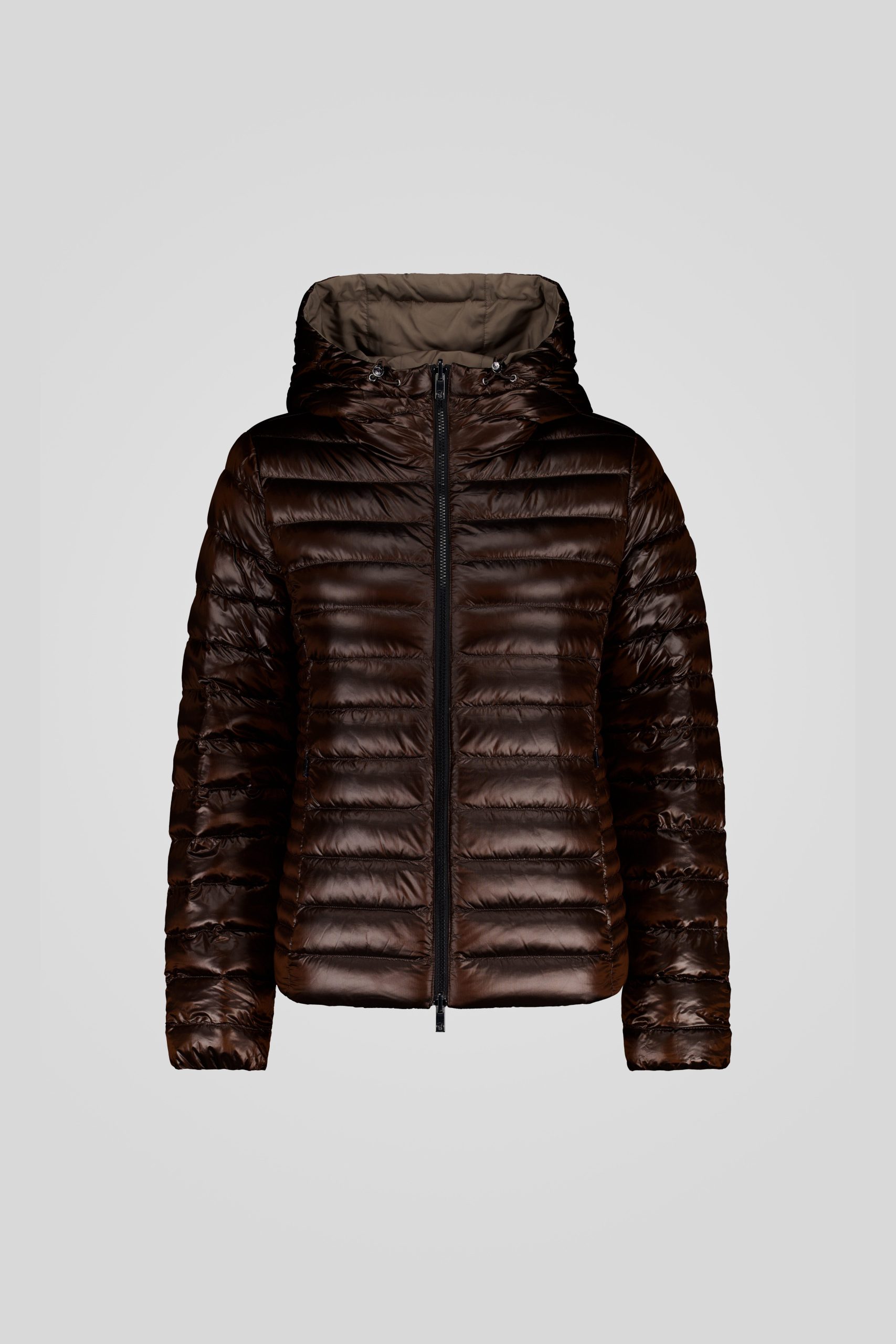 LINDA 2 4 253PCWJ02026 P7E10D 737MXP Rever front TIFF 1 scaled