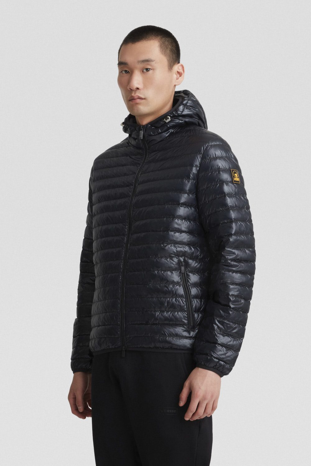 LOUIS-_Piumini-leggeri_255CFMJ08528N0T11D206XXP_Indossato_2-1.jpg LOUIS Piumini leggeri 255CFMJ08528N0T11D206XXP Indossato 2 1