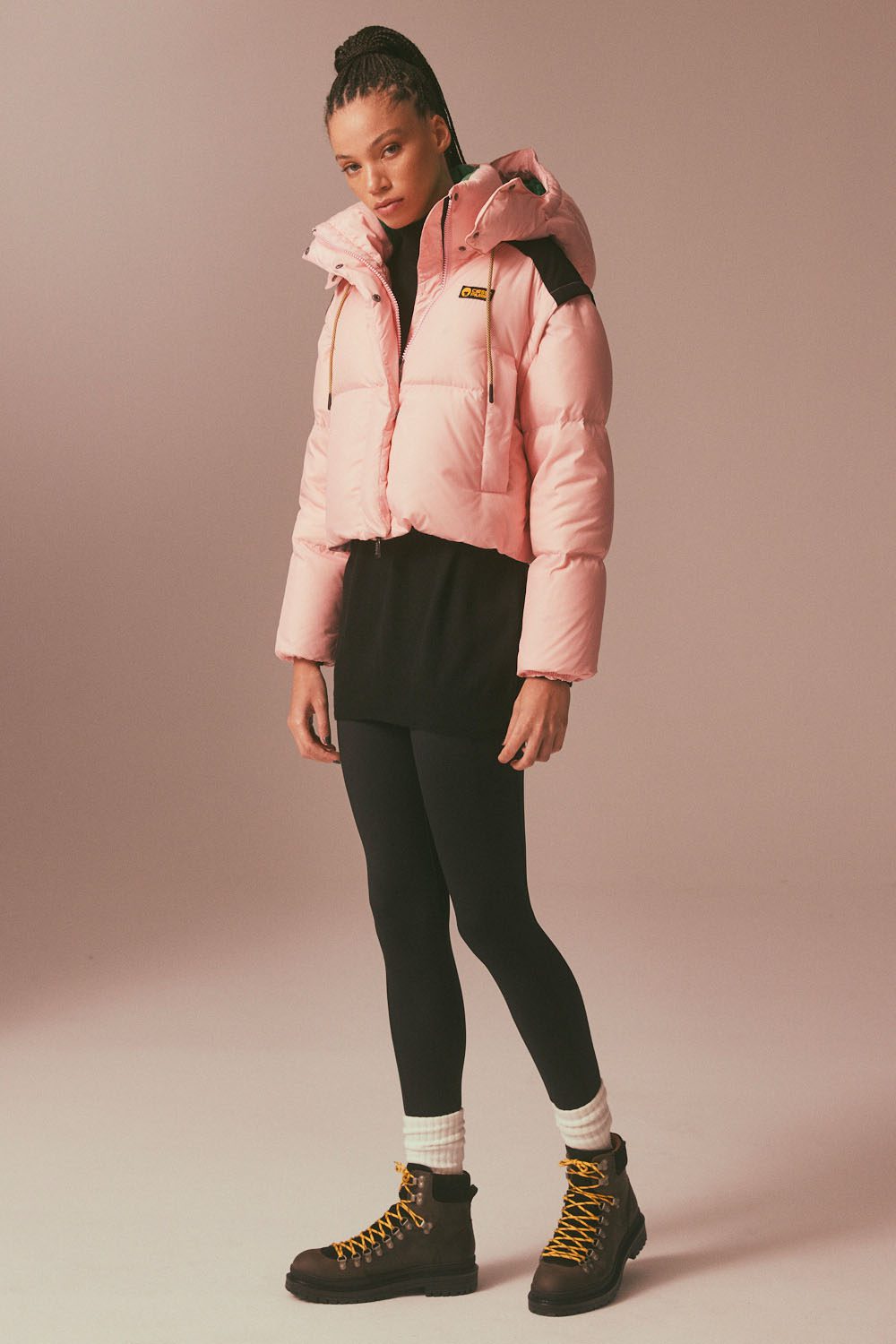 NEVADA– PIUMINO ROSA CROP CON MANICHE E CAPPUCCIO STACCABILI 100% RICICLATO