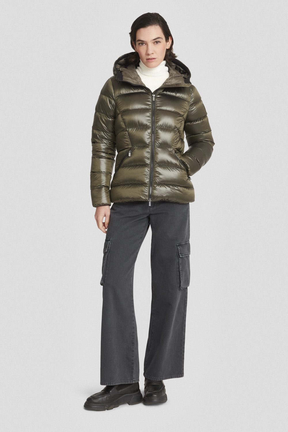 Piumino verde militare con cappuccio