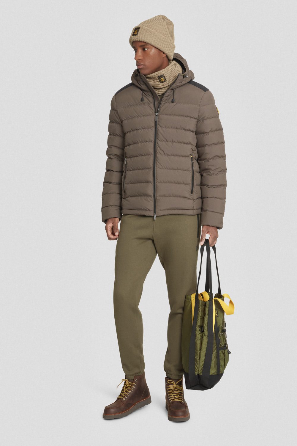 Pantaloni verde militare in felpa