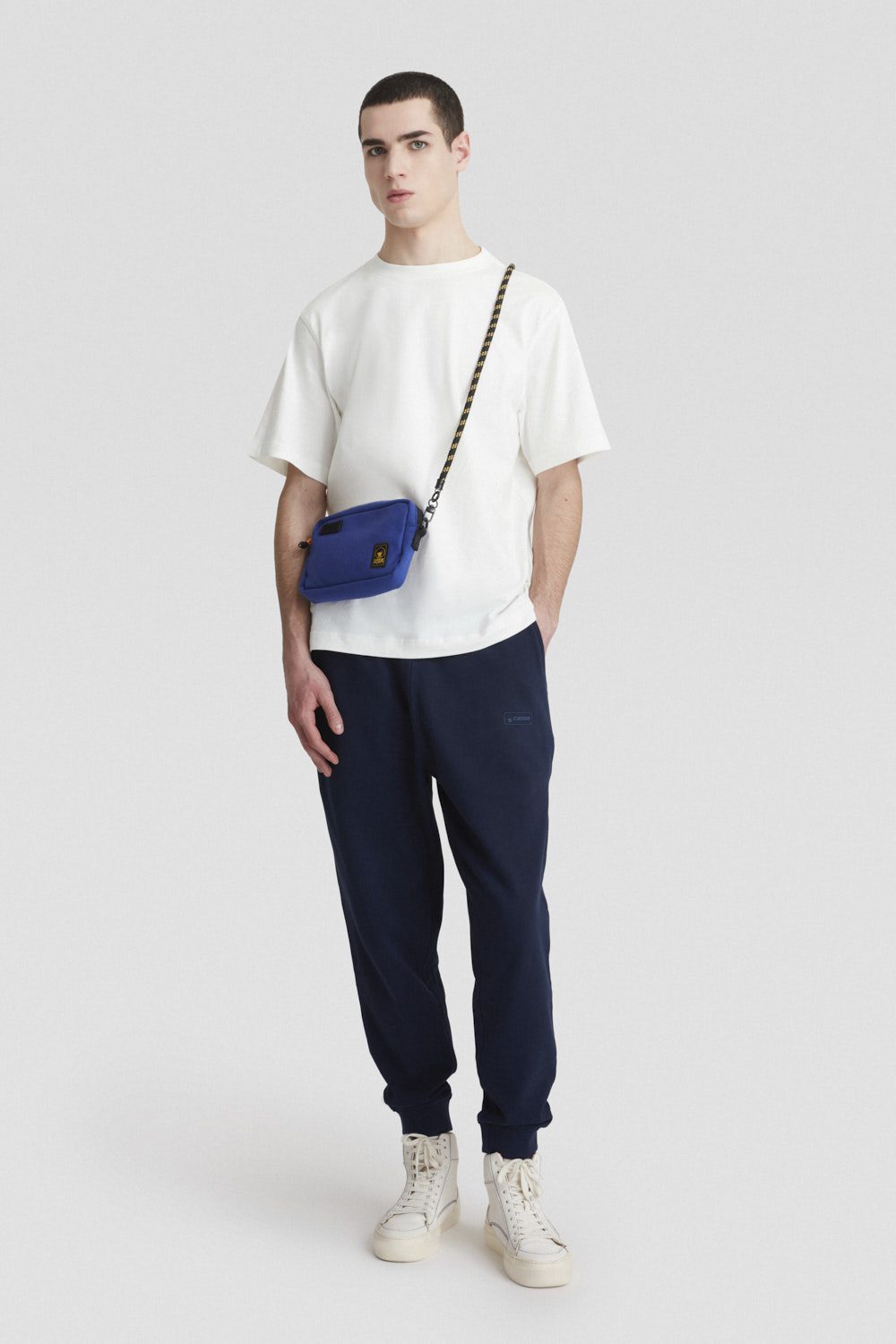 T-shirt girocollo in cotone bianca