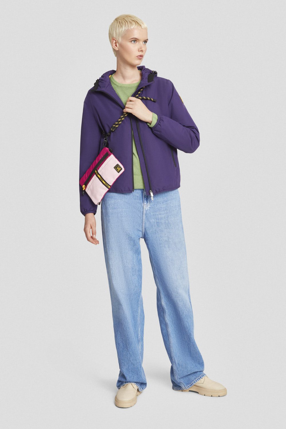 Giacca imbottita viola con cappuccio